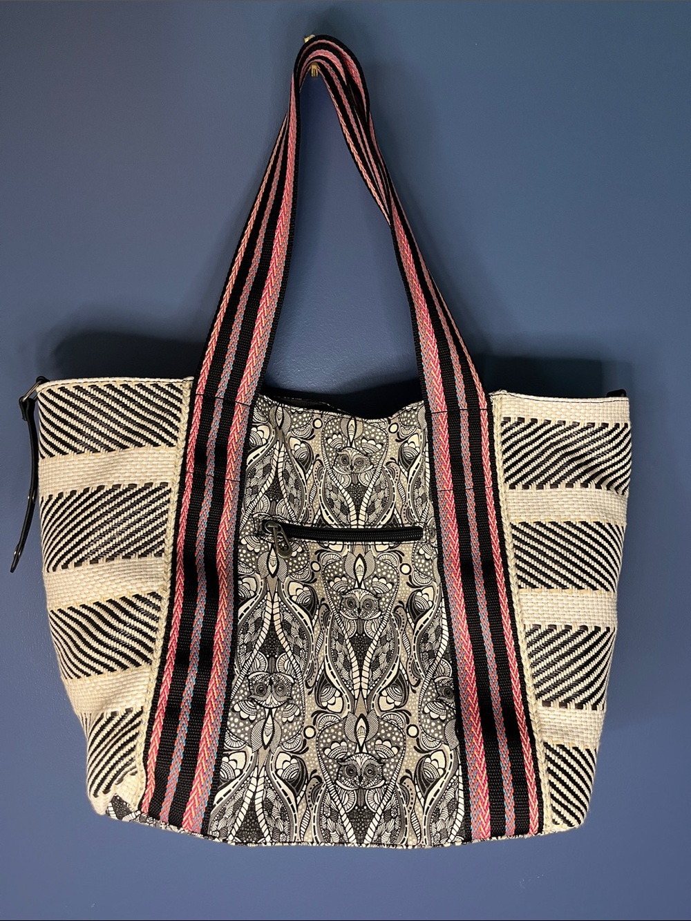 Sakroots Large Canvas Stripe tote w Black owl Catalina print, bottom/side panel